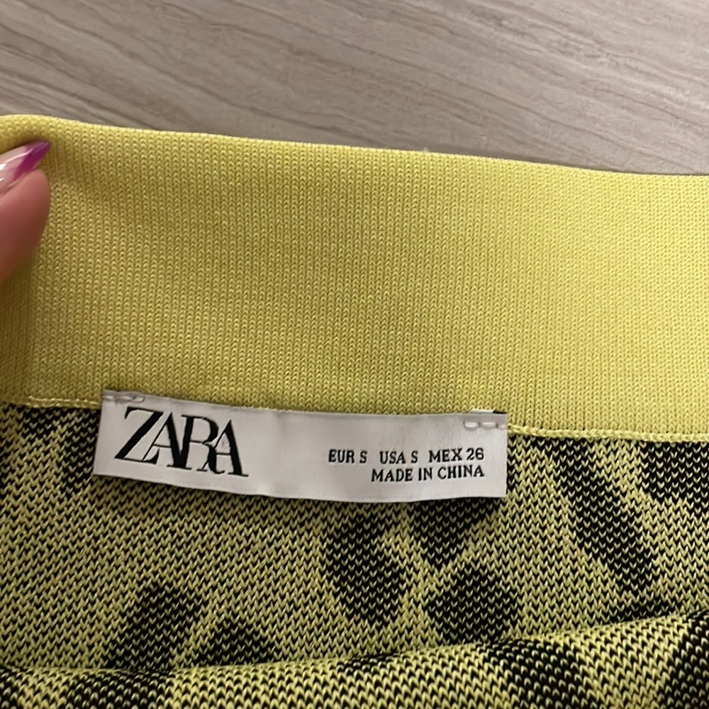 Zara skirt - Picture 3 of 3